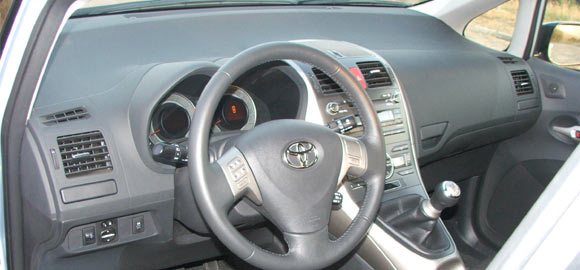 Test - Toyota Auris 1.6 Dual VVT-i Sol