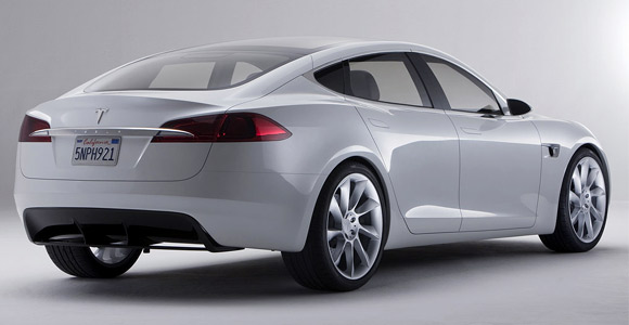 Daimler kupio 10 % udela u Tesla Motors
