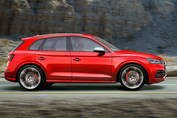 Novi Audi SQ5 zamenio naftu benzinom! Ima preko 350 KS (foto+video)