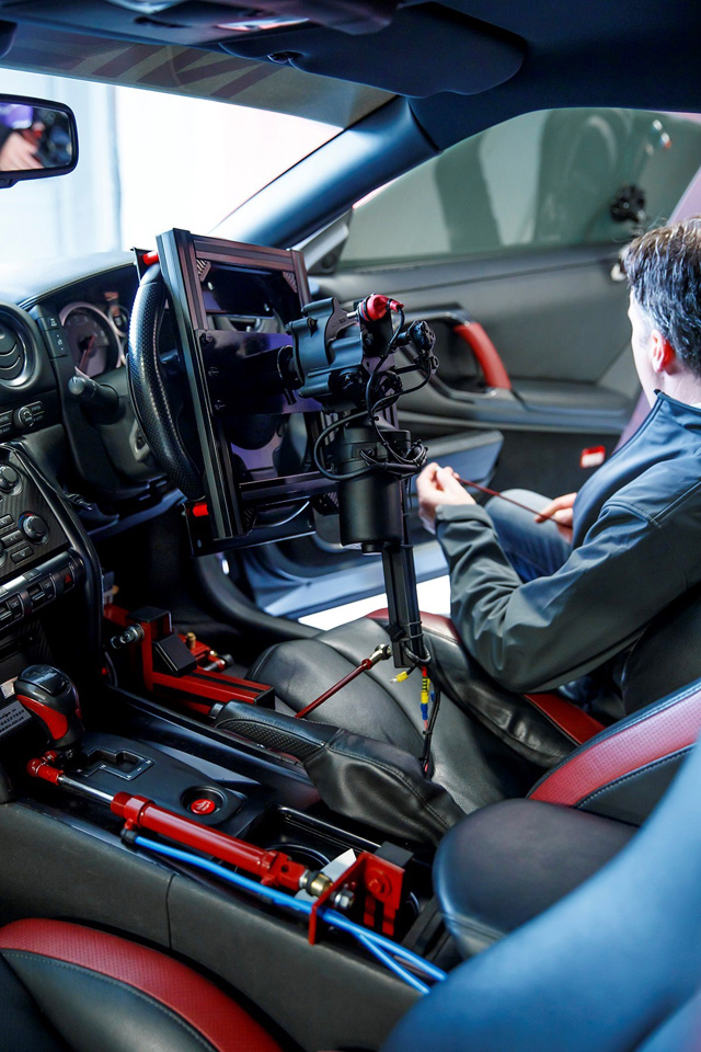 Prvi Nissan GT-R upravljan putem PlayStationa na Silverstonu je postigao brzinu veću od 210 km/h