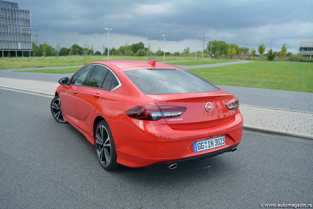 Testirali smo: Opel Insignia Grand Sport 2.0 Turbo 4x4 (FOTO)