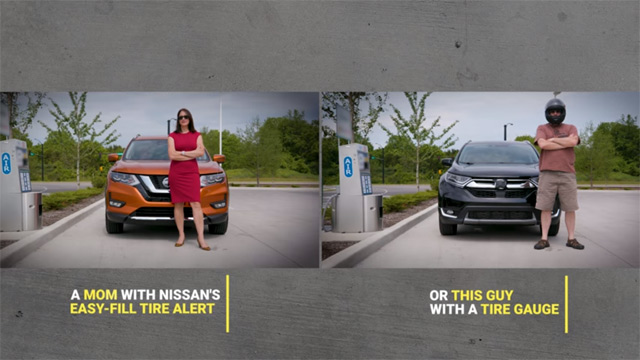 Pogledajte kako ova dama bez problema duva pneumatike na svom Nissanu (VIDEO)