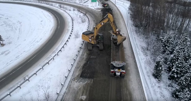 Oštećen put popravljen za 5 dana - na Aljasci to nije problem (foto+video)