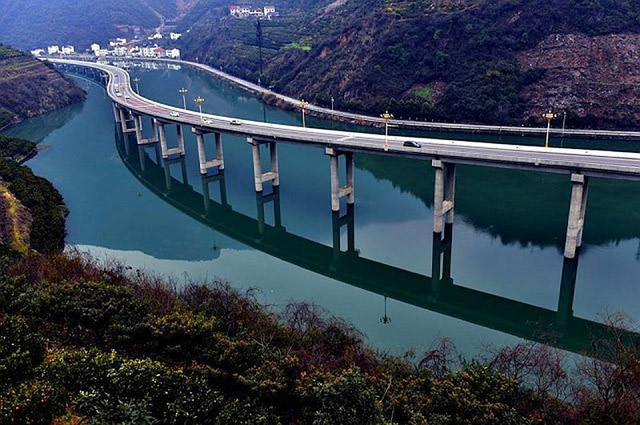 Pogledajte kuda vodi autoput u Kini (FOTO)
