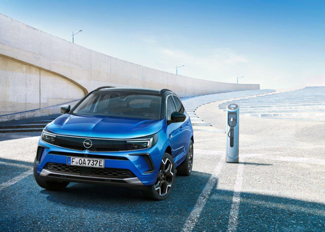 Novi Opel Grandland sa oštrim dizajnom, digitalnim kokpitom i visokom tehnologijom