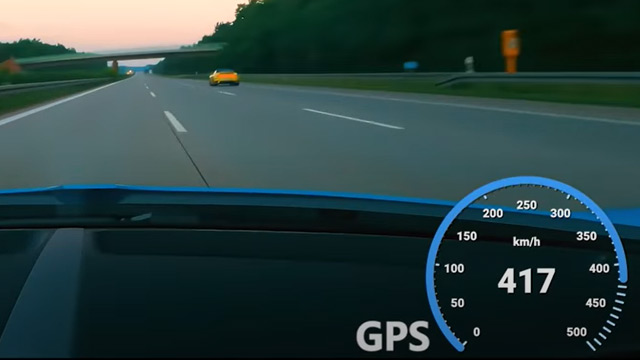 Češki milijarder na autoputu u Nemačkoj postigao brzinu od 417 km/h! (VIDEO)