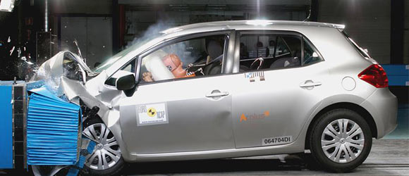 Euro NCAP  - pet zvezdica za Toyotu Auris