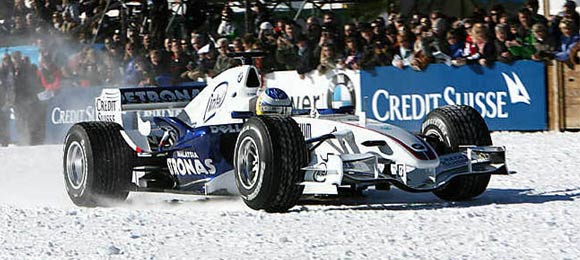 Formula 1 - Heidfeld vozio F1 bolid po snegu!