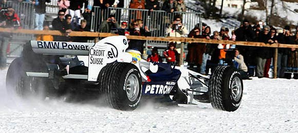 Formula 1 - Heidfeld vozio F1 bolid po snegu!