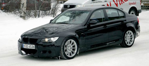 BMW M3 sedan - špijunske fotografije