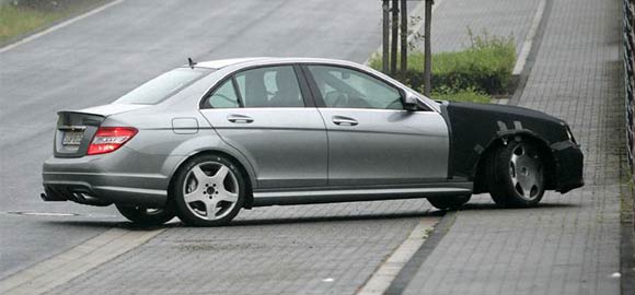 Mercedes C63 AMG - špijunske fotke