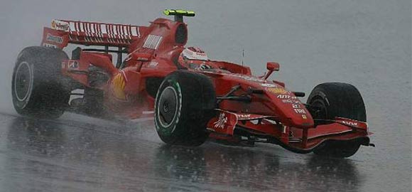 F1 - Alonso pobednik kišnog ruleta