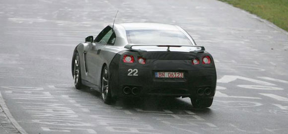 Nissan GT-R je tu!