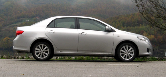 Test - Toyota Corolla Sedan - stvorena za ljubav na duge staze