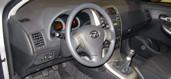 Test - Toyota Corolla Sedan - stvorena za ljubav na duge staze