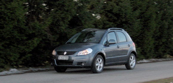 Test: Suzuki SX4 - Hrabro i odlučno