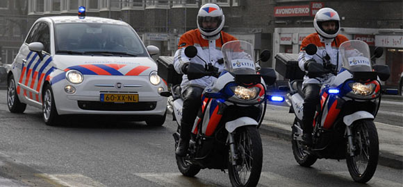 Fiat 500 u policijskoj uniformi