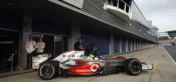 Formula 1 - McLaren-Mercedes MP4-23 već na stazi