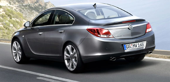 Opel Insignia dolazi, Vactra odlazi