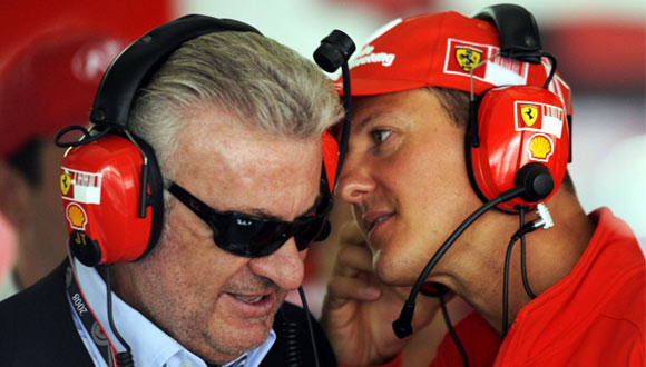Michael Schumacher preživeo havariju na Nordschleifeu