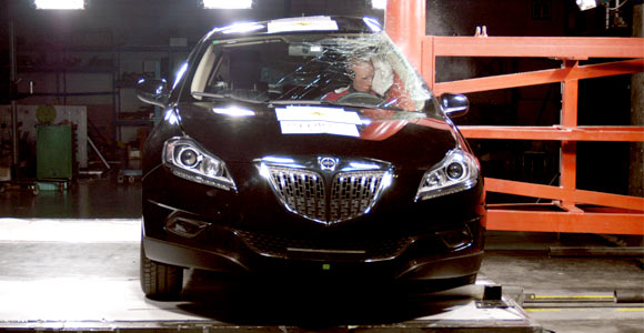 Euro NCAP: pet zvezdica za Lancia Deltu