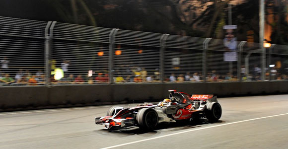 F1 VN Singapura - Alonso pobednik prve noćne trke u istoriji