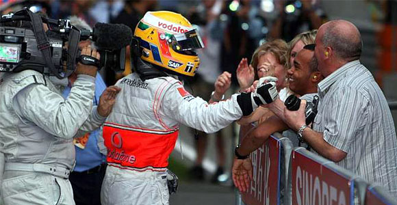 F1 VN Kine - Hamilton `kaparisao` titulu
