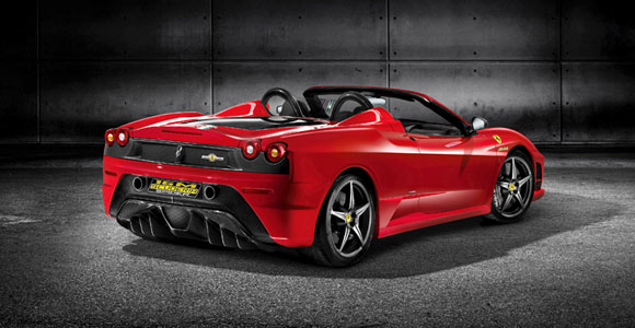 Ferrari Scuderia Spider 16M - proslava 16. titule