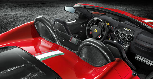 Ferrari Scuderia Spider 16M - proslava 16. titule