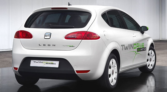 SEAT León Twin Drive Ecomotive - prvi SEAT elektromobil