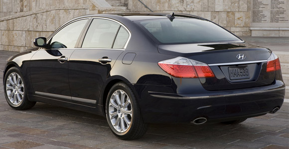 Hyundai Genesis - North American Car of the Year 2009