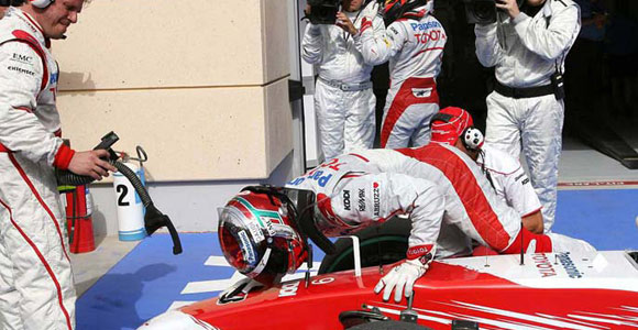 F1 Bahrein - Istorijski prvi startni red za Toyotu!