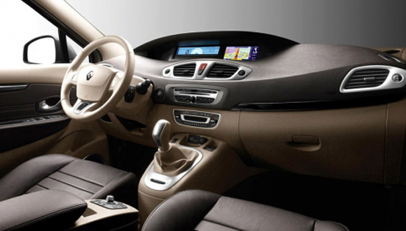 Novi Renault Grand Scenic dolazi na scenu