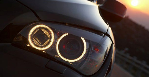 BMW X1 - bez maske