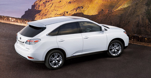 Predstavljamo: Lexus RX 450h