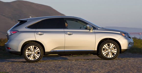 Predstavljamo: Lexus RX 450h