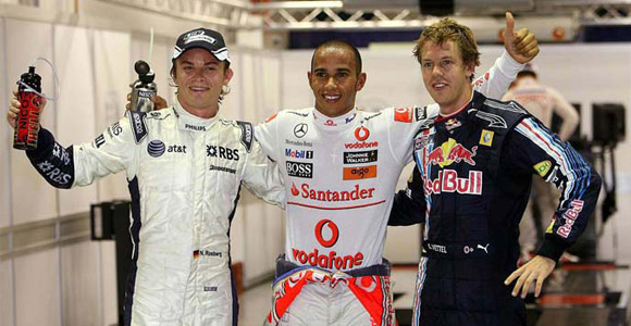 F1 VN Singapura - Hamiltonu pol pozicija, Barichello u zid