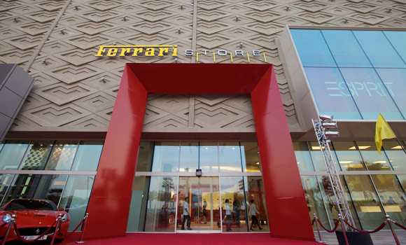 Formula 1 - U Abu Dhabiju otvoren najveći ”Ferrari World” na svetu