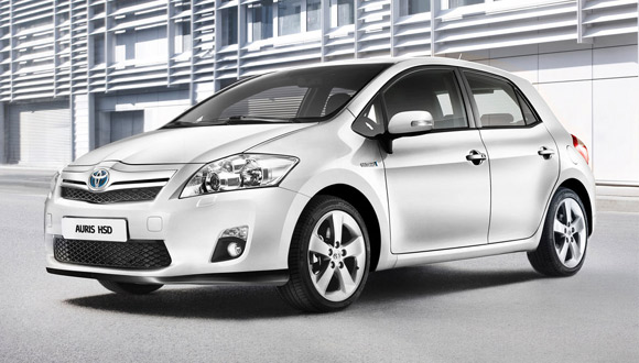 Toyota Auris Hybrid - nove informacije i fotografije