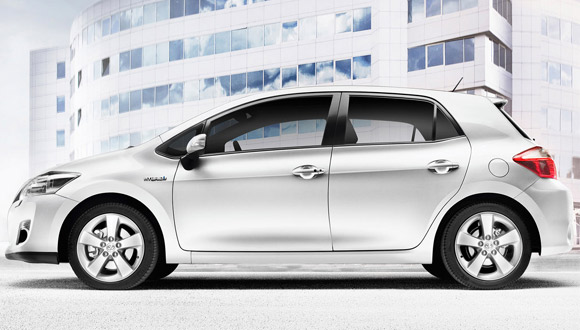 Toyota Auris Hybrid - nove informacije i fotografije
