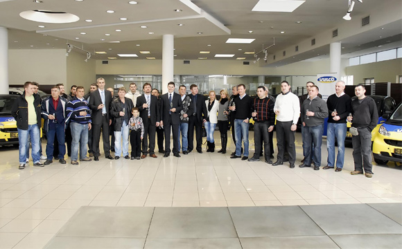 Mercedes-Benz isporučio 15 smart vozila GOODYEAR-u
