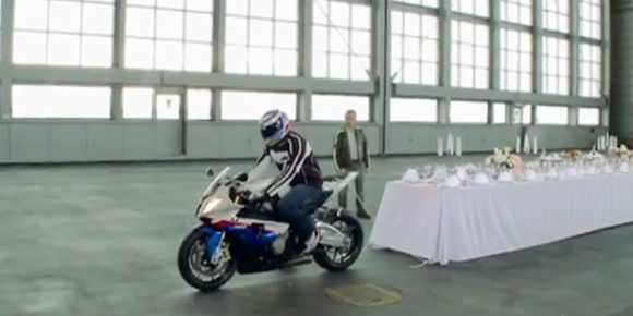 Video: Večera za BMW S1000 RR