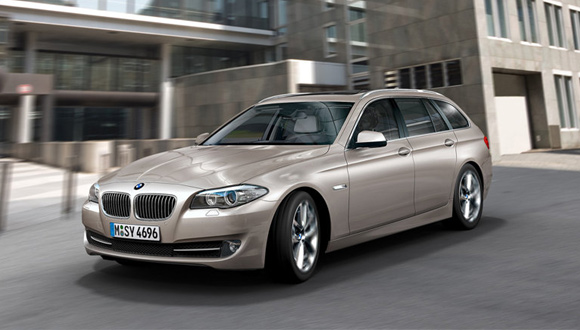 Video: BMW 5 Touring u pokretu