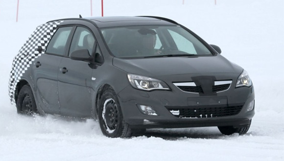 Opel Astra Sports Tourer - špijunske fotografije