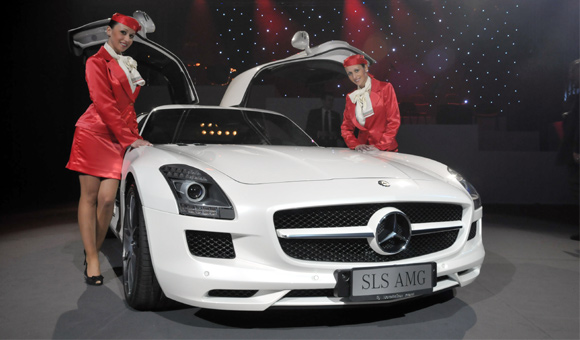   	Novi Mercedes-Benz SLS AMG premijerno u Beogradu