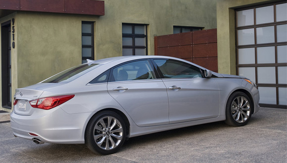 Hyundai Sonata 2.0T: Twin-scroll i GDI za korejski sedan