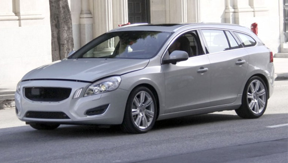 Volvo V60 - prve fotografije bez maske!