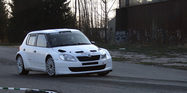 Rally – Video: Škoda testira Fabiju S2000 Evo 2