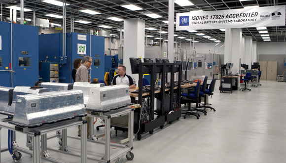 GM udvostručuje veličinu laboratorije za automobilske akumulatore