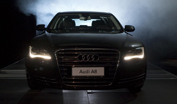 Veličanstvena limuzina Audi A8 stigla je u Srbiju